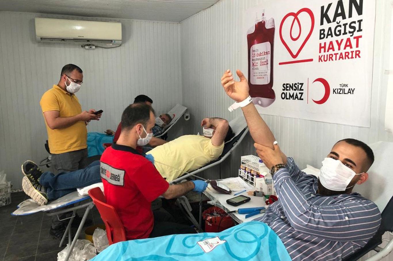 Kızılay'ın acil kan bağışı çağrısına farklı meslek gruplarından destek geldi